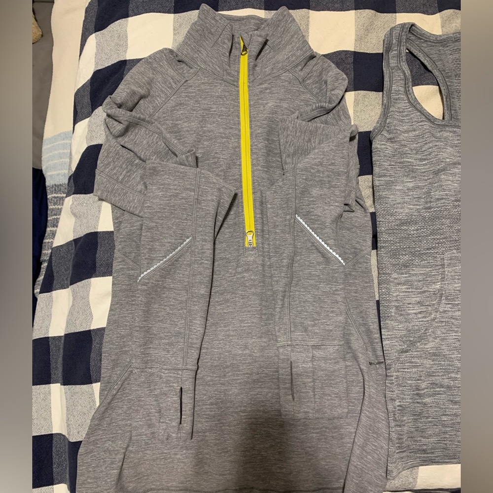 Lululemon bundle! - Picture 3 of 4